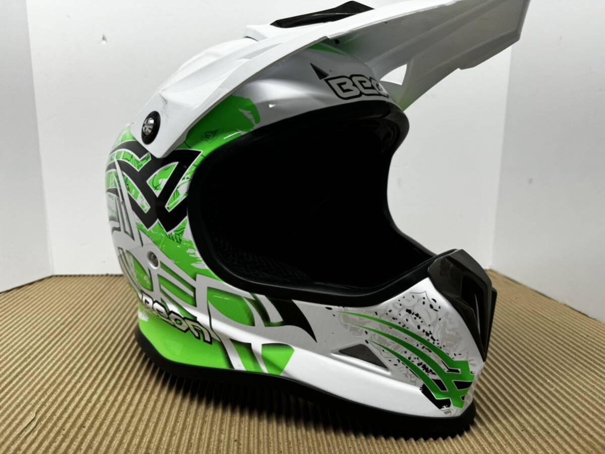  motocross off-road type helmet objet d'art for Beon