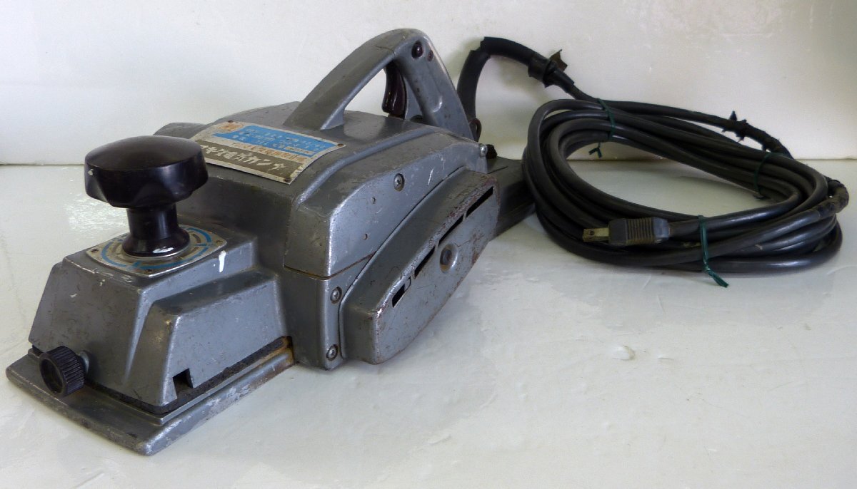 ☆makita マキタ 電気カンナ【1800】USED品☆