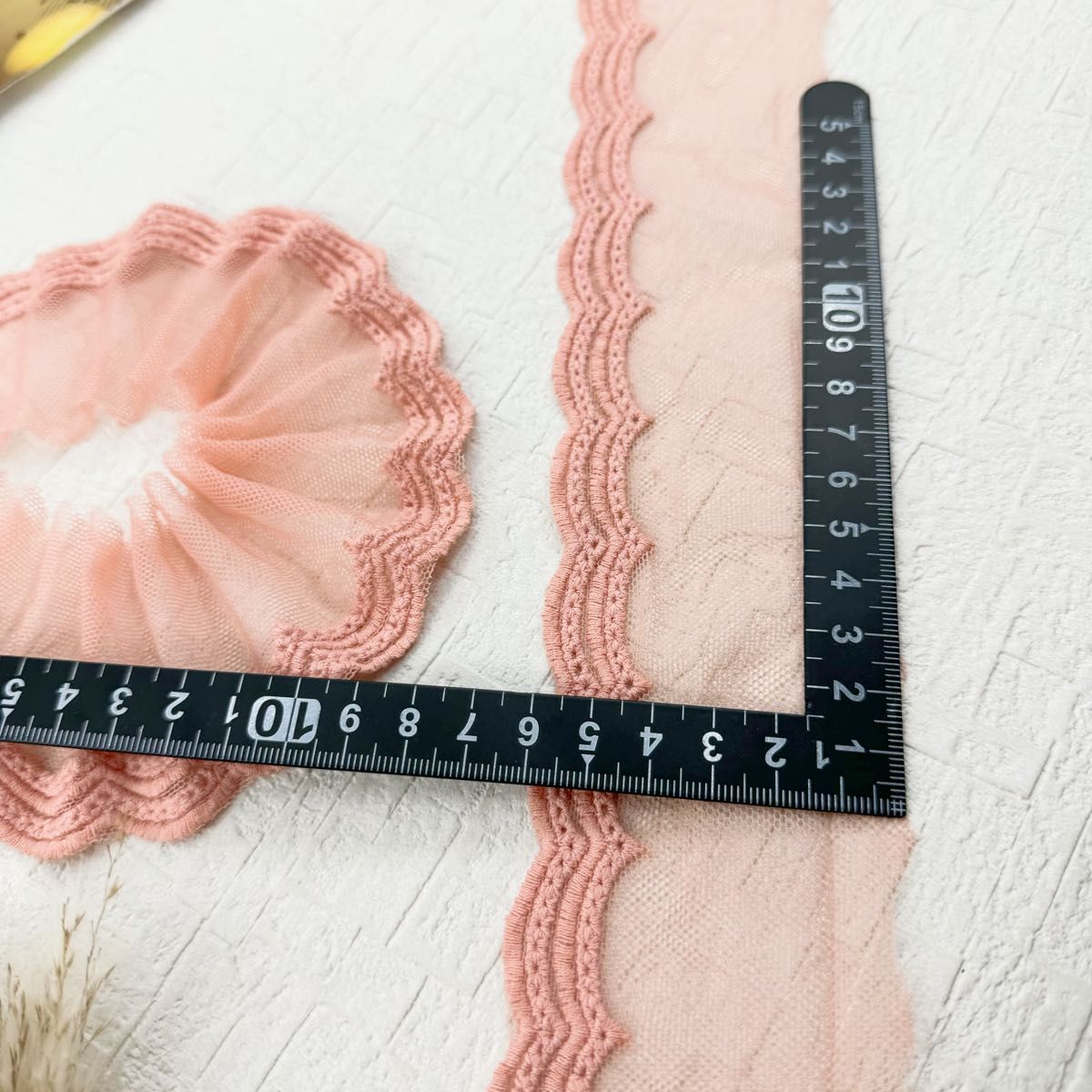S523【12.5m】良い品質　幅狭いシンプル綿糸刺繍チュールレース生地　ピンク