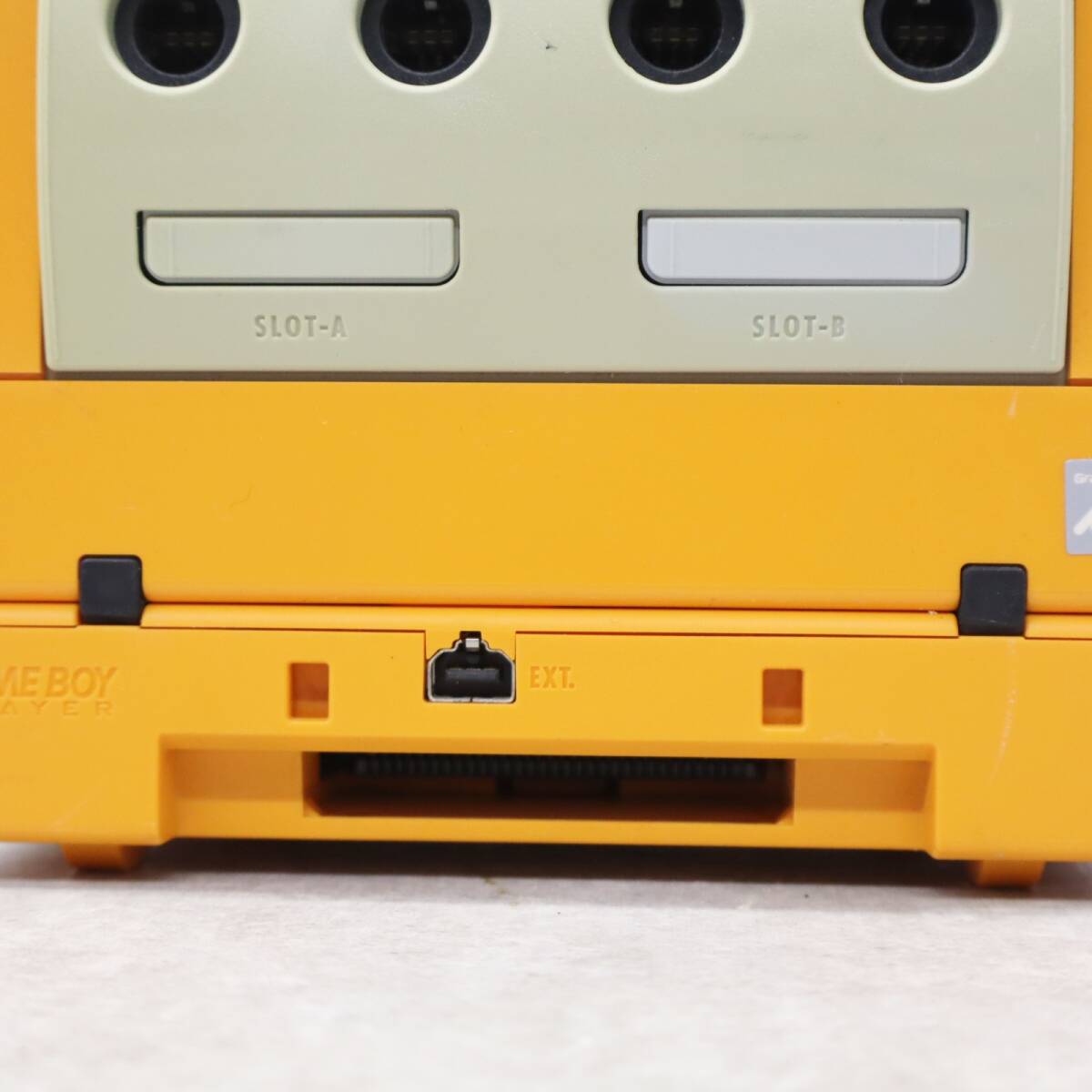 * controller attaching! l orange Game Cube lNintendo nintendo GAME CUBEl Game Boy player #P1500