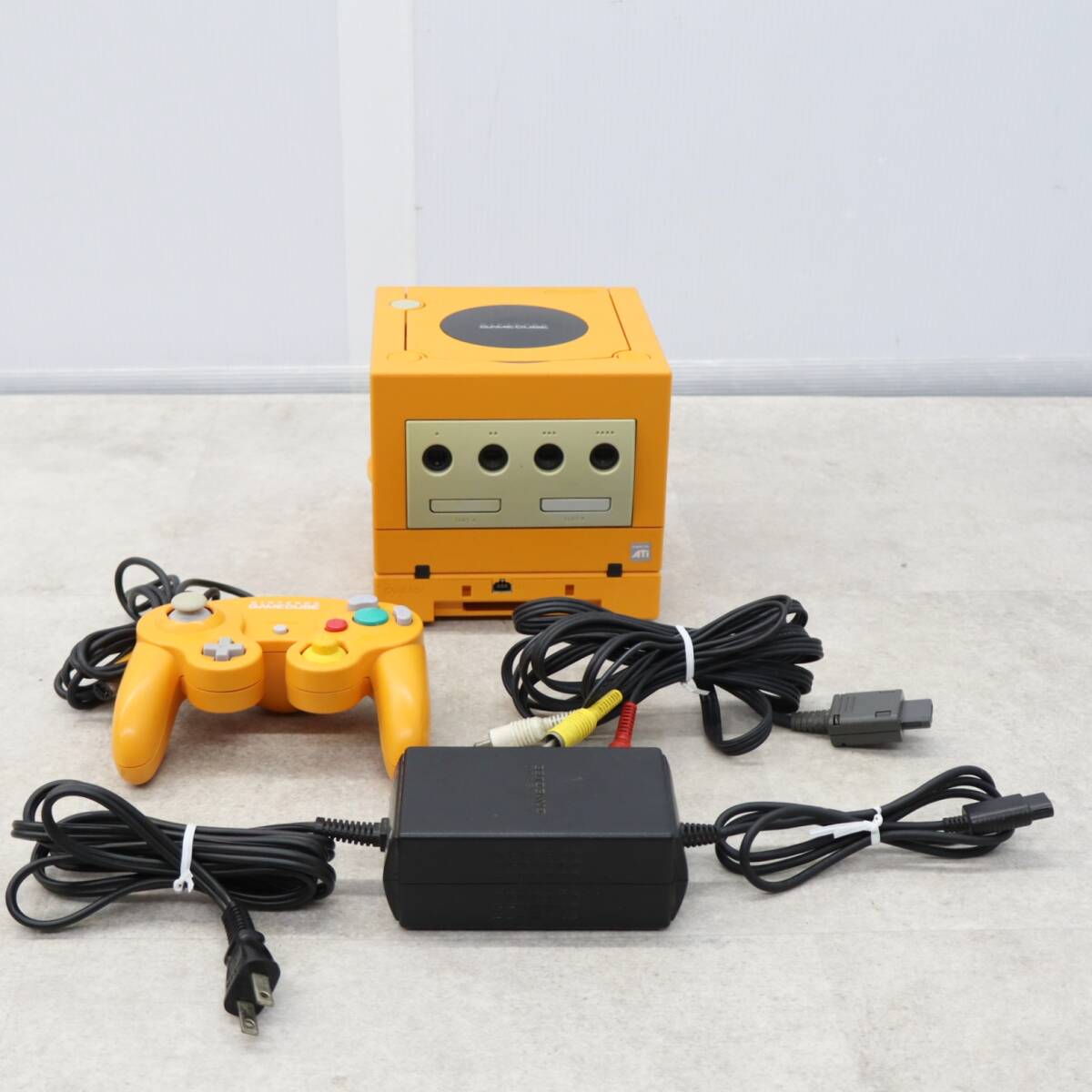 * controller attaching! l orange Game Cube lNintendo nintendo GAME CUBEl Game Boy player #P1500