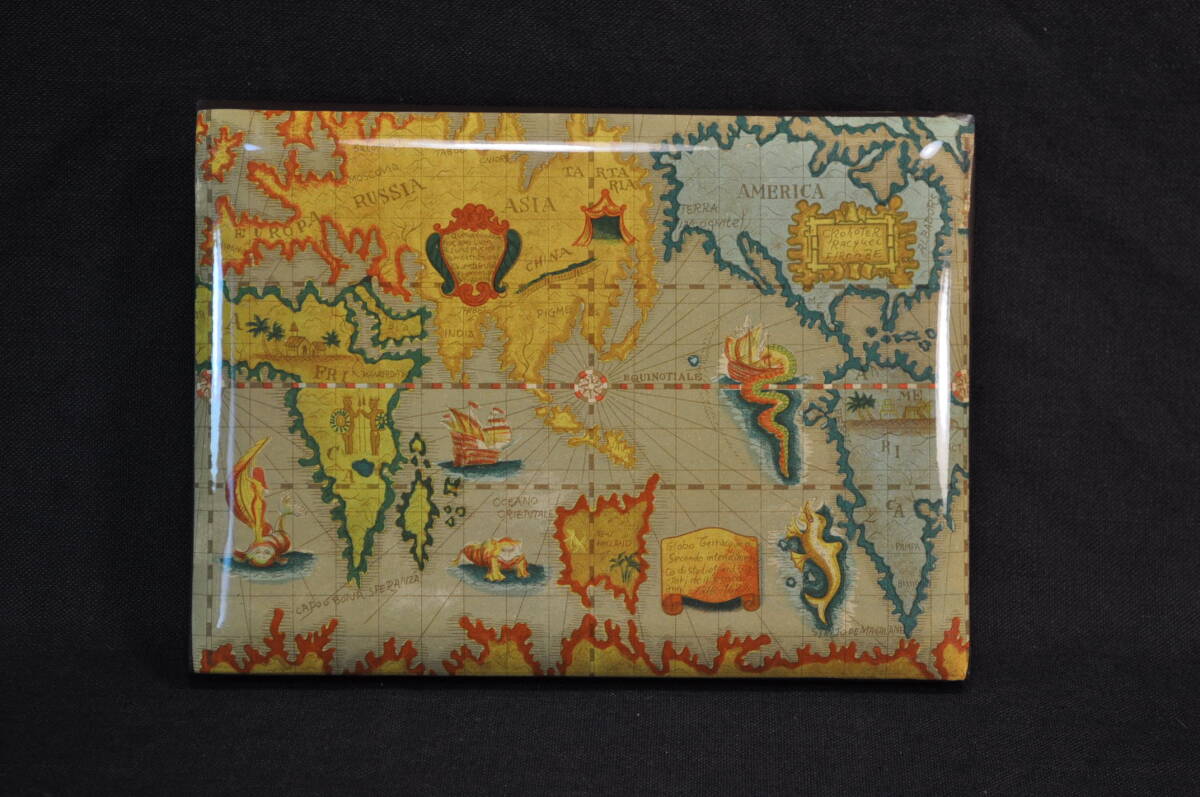 昭和レトロ　デッドストック　古代地図模様　ベークライト製　はがき入れ　175x130x30ミリ_画像1