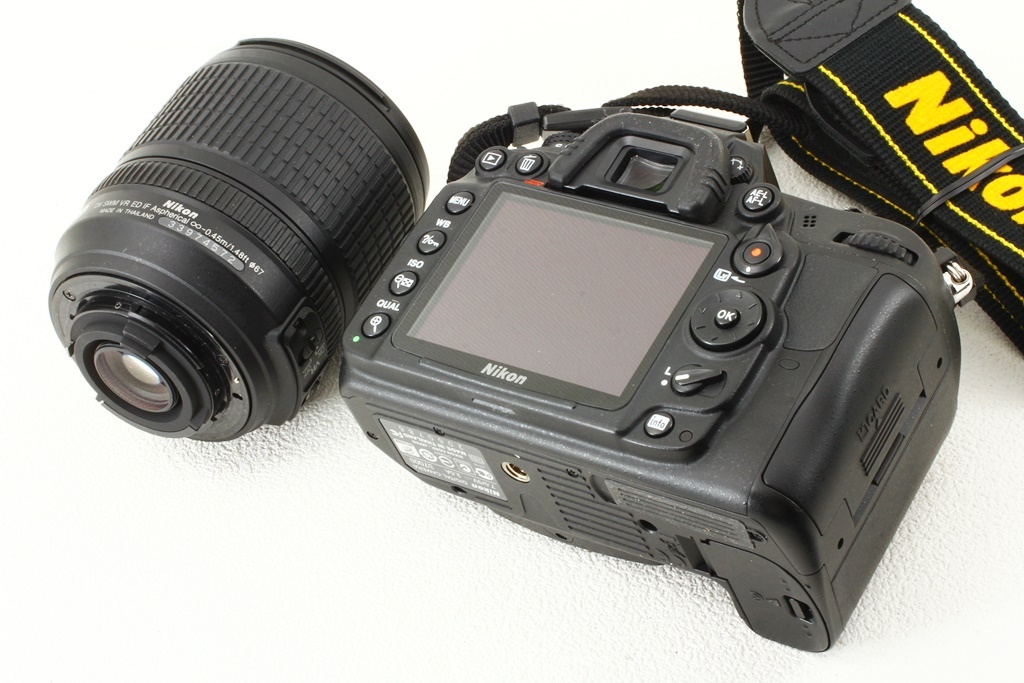 極上品◆Nikon ニコン D7000 AF-S 18-105◆1620万画素 デジタル一眼/A4435_こちら側も同様に綺麗な状態です！