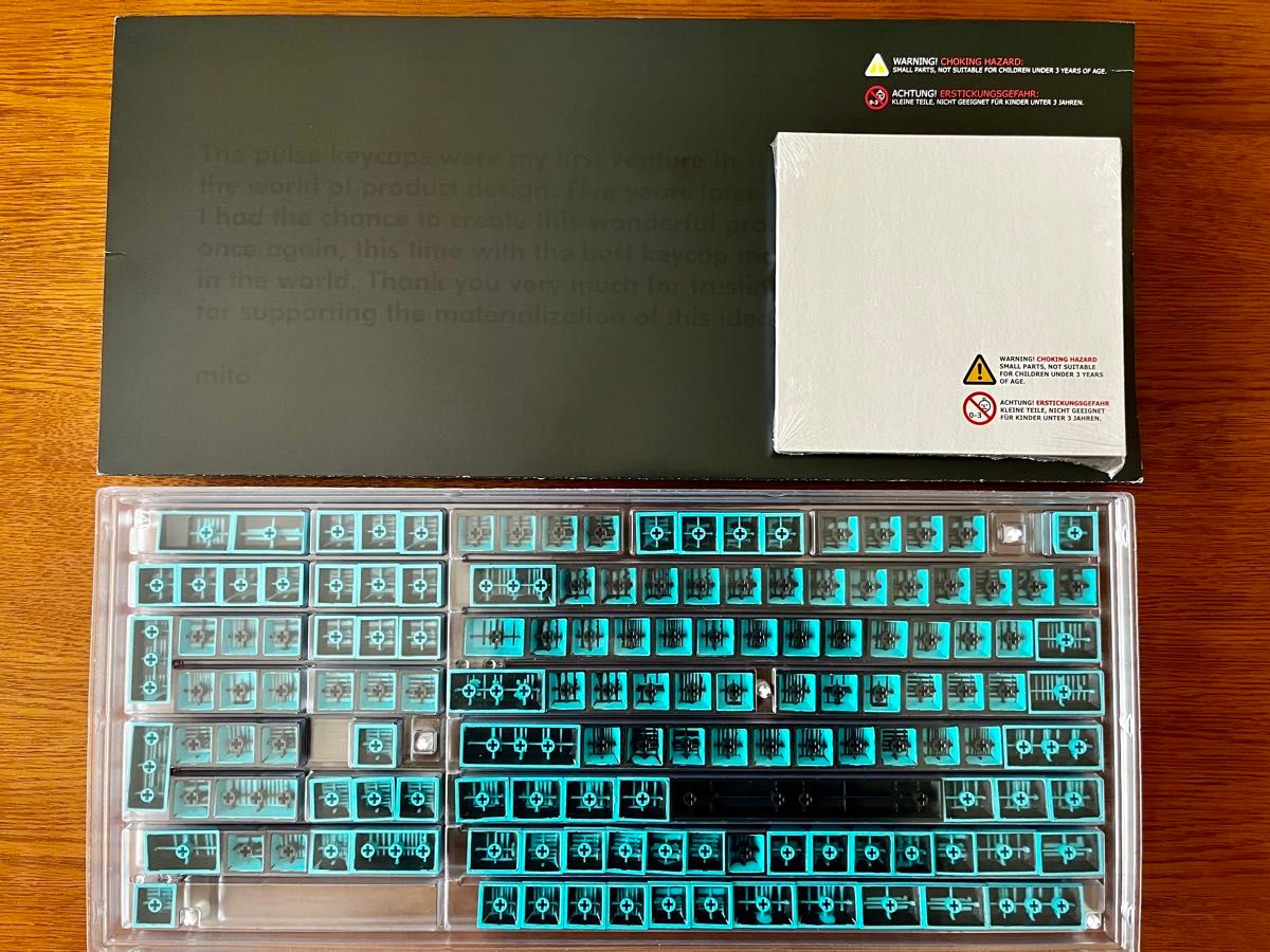 新品未使用】Drop + MiTo GMK Pulse キーキャップセット BASE 新品未使用】Drop + MiTo GMK Pulse キーキャップセット BASE