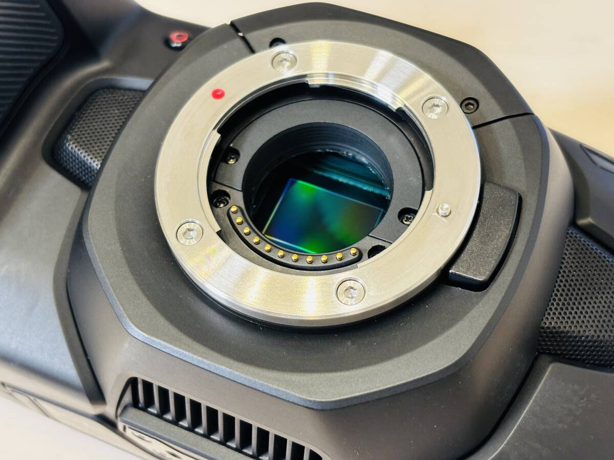 【使用頻度極小】BMPCC4K本体＋フルリグセット　Blackmagic Pocket Cinema Camera 4K 付属品多数！　★極上美品★_画像3