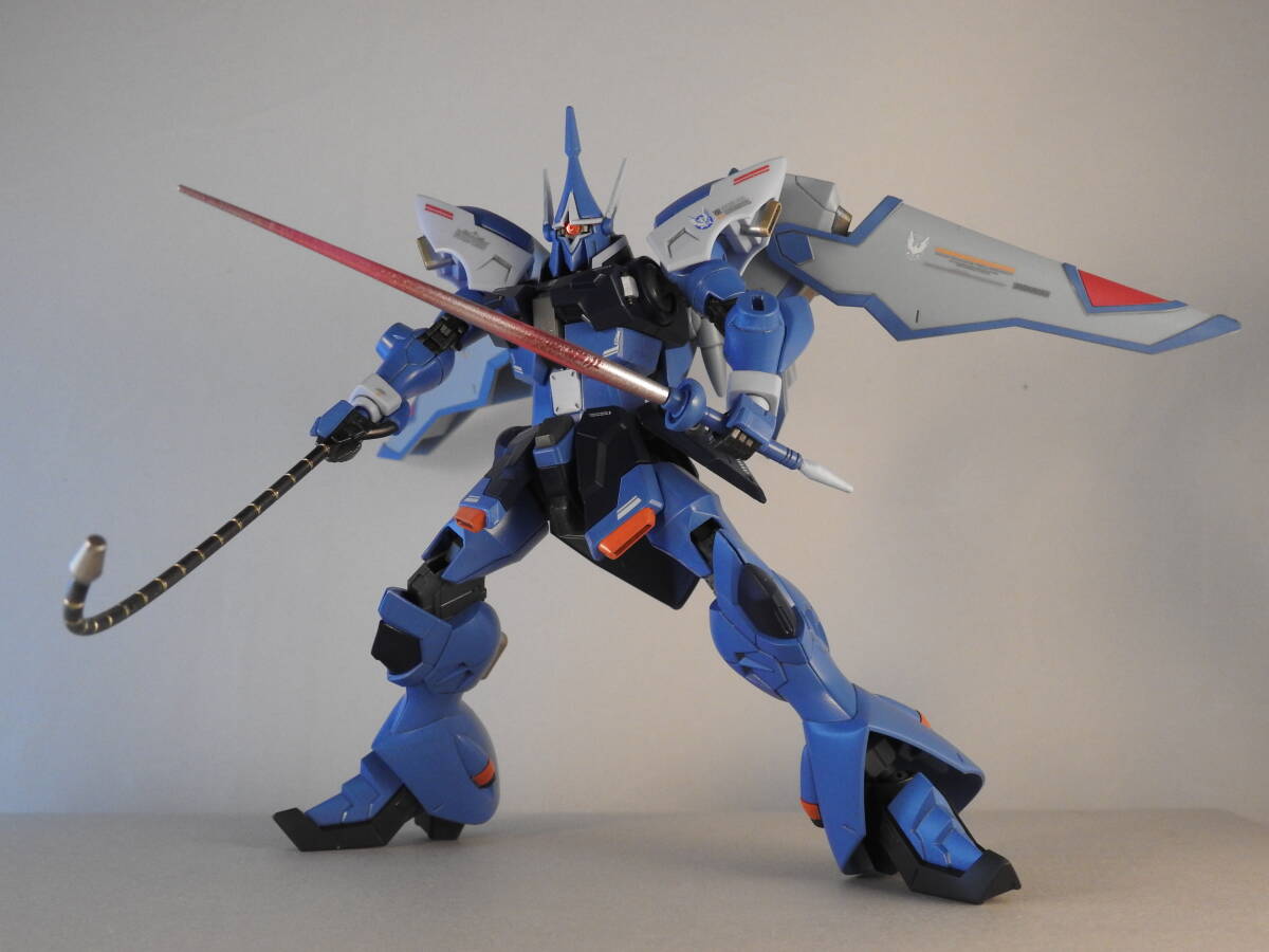 HG COSMIC ERA HG 1/144　ZGMF-2027/H ギャンシュトローム(ヒルダ・ハーケン専用機) モノアイLEDライト点灯　完成品 _画像4