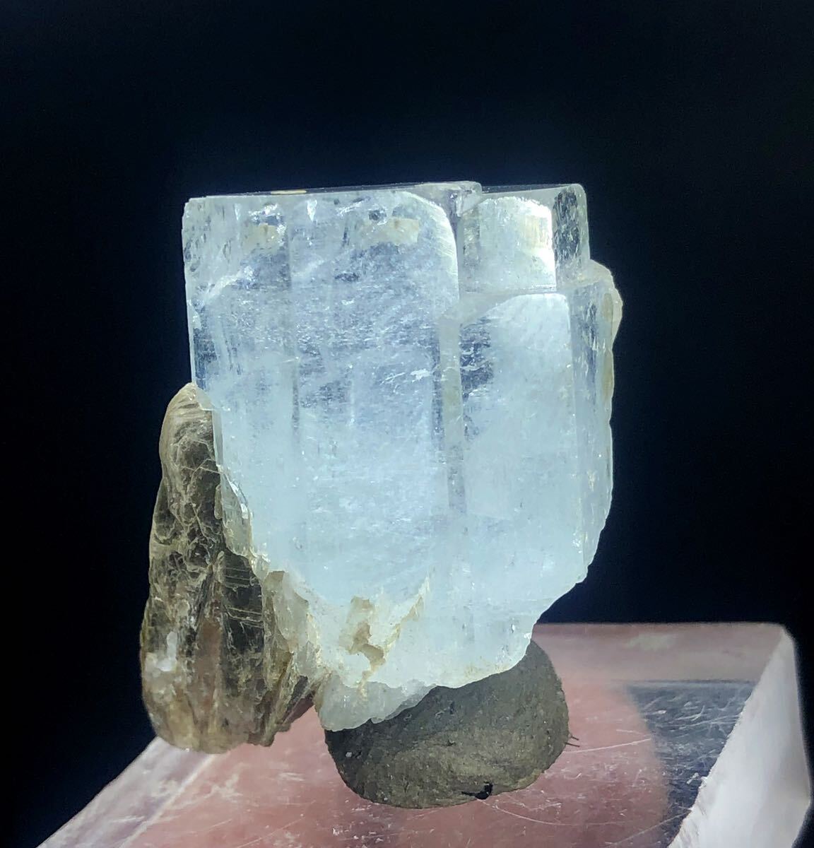 雲母入りスカイブルーアクアマリンクリスタル。 Sky Blue Aquamarine Crystal With Mica._画像2