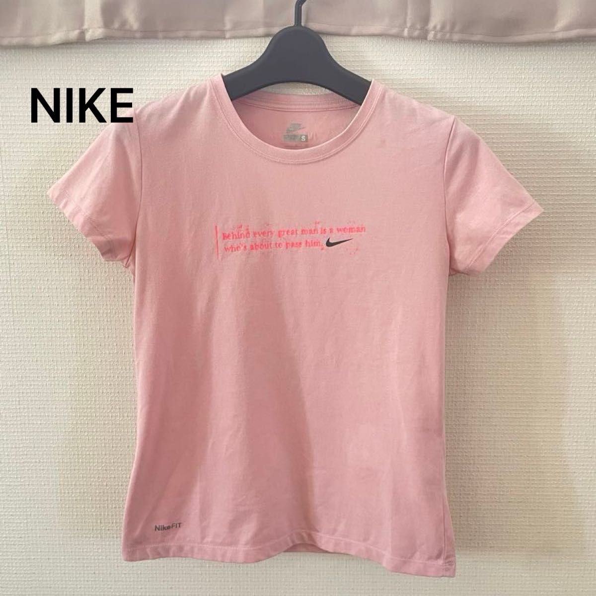 NIKE　ナイキ　Ｔシャツ　レディース　ピンク　S　