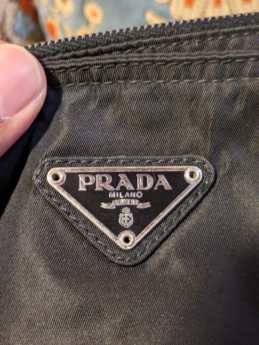 PRADA プラダ ナイロン 黒 ブラック ショルダーバッグ 斜め掛け サコッシュ 三角ロゴプレート　ビンテージ　白タグ無　LAMPO ランポ_画像2