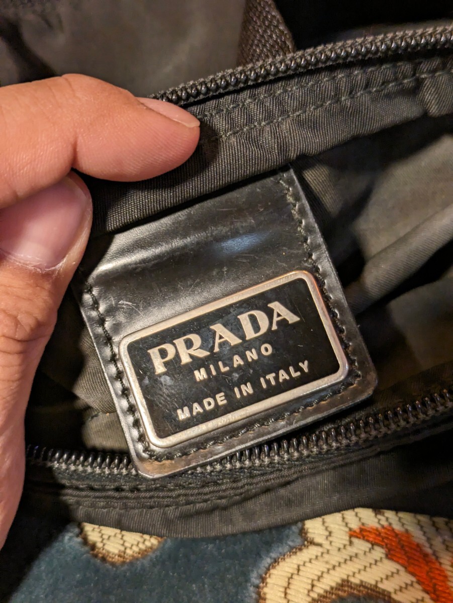 PRADA プラダ ナイロン 黒 ブラック ショルダーバッグ 斜め掛け サコッシュ 三角ロゴプレート　ビンテージ　白タグ無　LAMPO ランポ_画像5