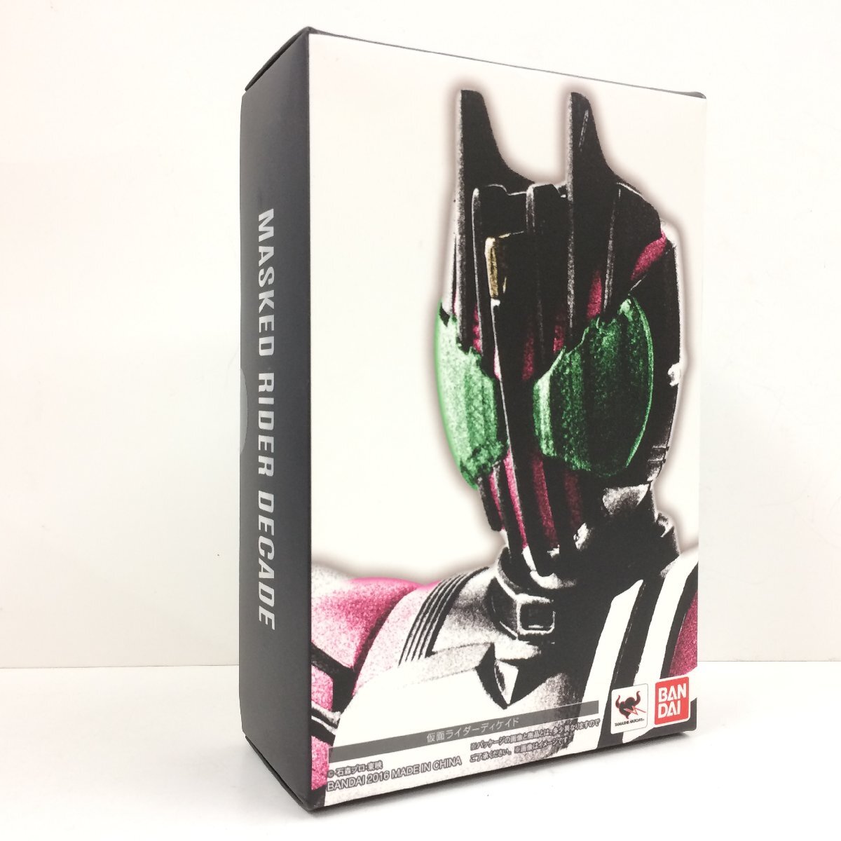 f300*80 【現状品】 BANDAI バンダイ S.H.Figuarts MASKED RIDER DECADE 仮面ライダーディケイド 真骨彫の画像1