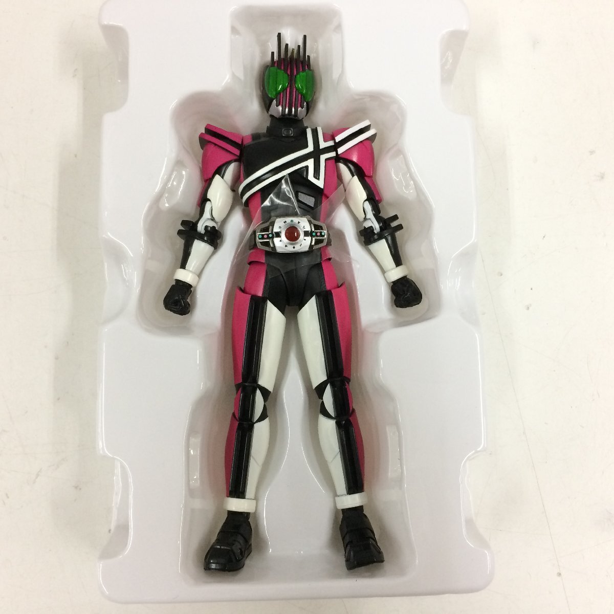 f300*80 【現状品】 BANDAI バンダイ S.H.Figuarts MASKED RIDER DECADE 仮面ライダーディケイド 真骨彫の画像3