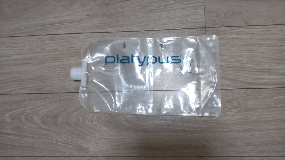 Platypus プラティパス ２L 給水用 ボトル Platy プラティ アウトドア キャンプ 最大2.5L 送料無料_画像1