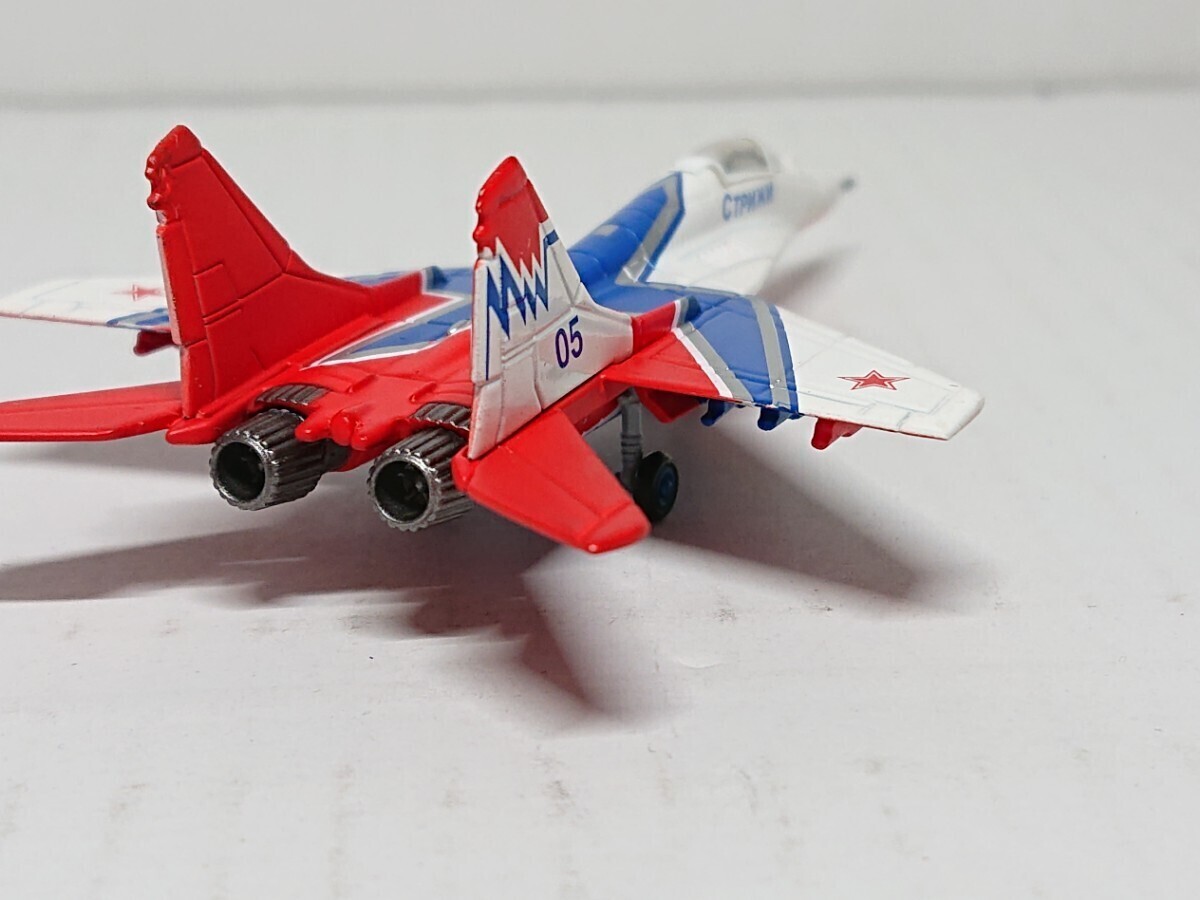 1/200 ヘルパ ミグ-29 ロシア空軍 アクロバットチーム 1/200 ヘルパ ミグ-29 ロシア空軍 アクロバットチーム