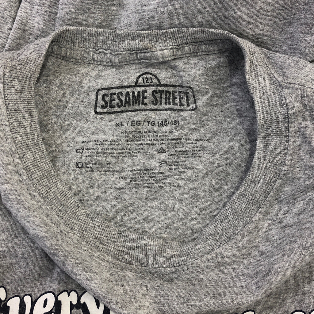 SESAME STREET セサミストリート 半袖Ｔシャツ アニメT キャラクター ライトグレー (メンズ XL) 中古 古着 Q6185_画像5