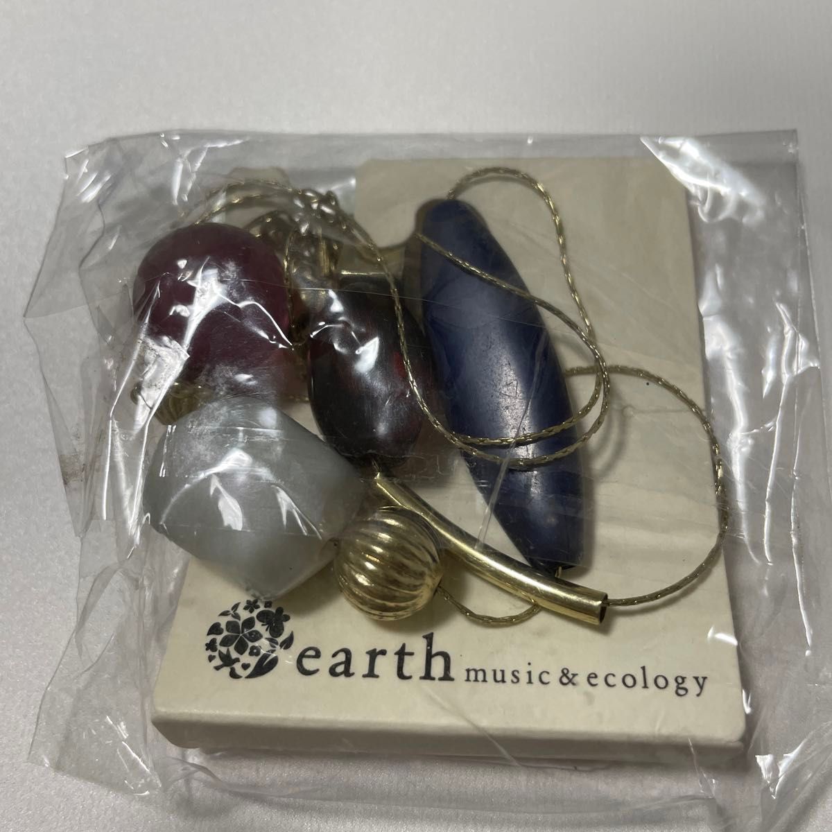 earth music&ecology ペンダント　ネックレス