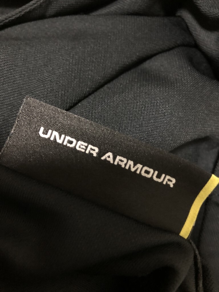 ◆UNDER ARMOUR アンダーアーマー 薄手　ドライ素材　パーカ L_画像6