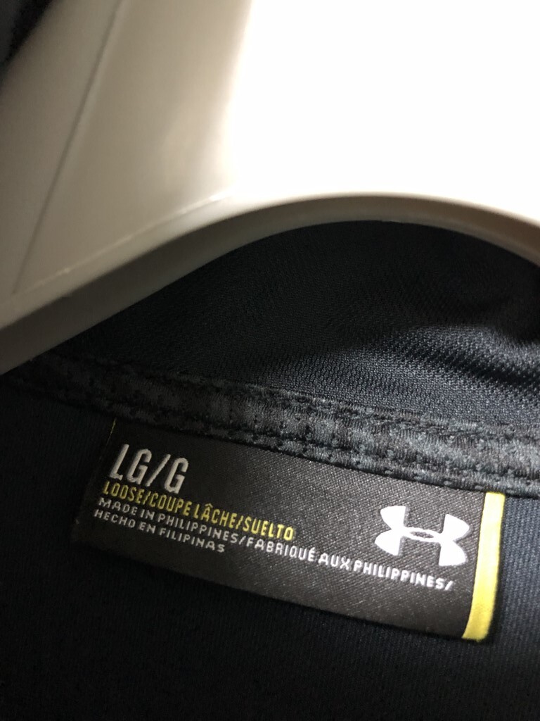 ◆UNDER ARMOUR アンダーアーマー 薄手　ドライ素材　パーカ L_画像7