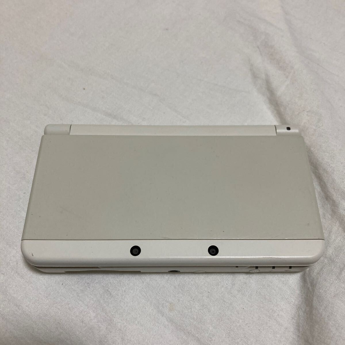 NEW Nintendo 3DS body white NEW NINTENDO 3DS soft start-up * internet connection verification settled 