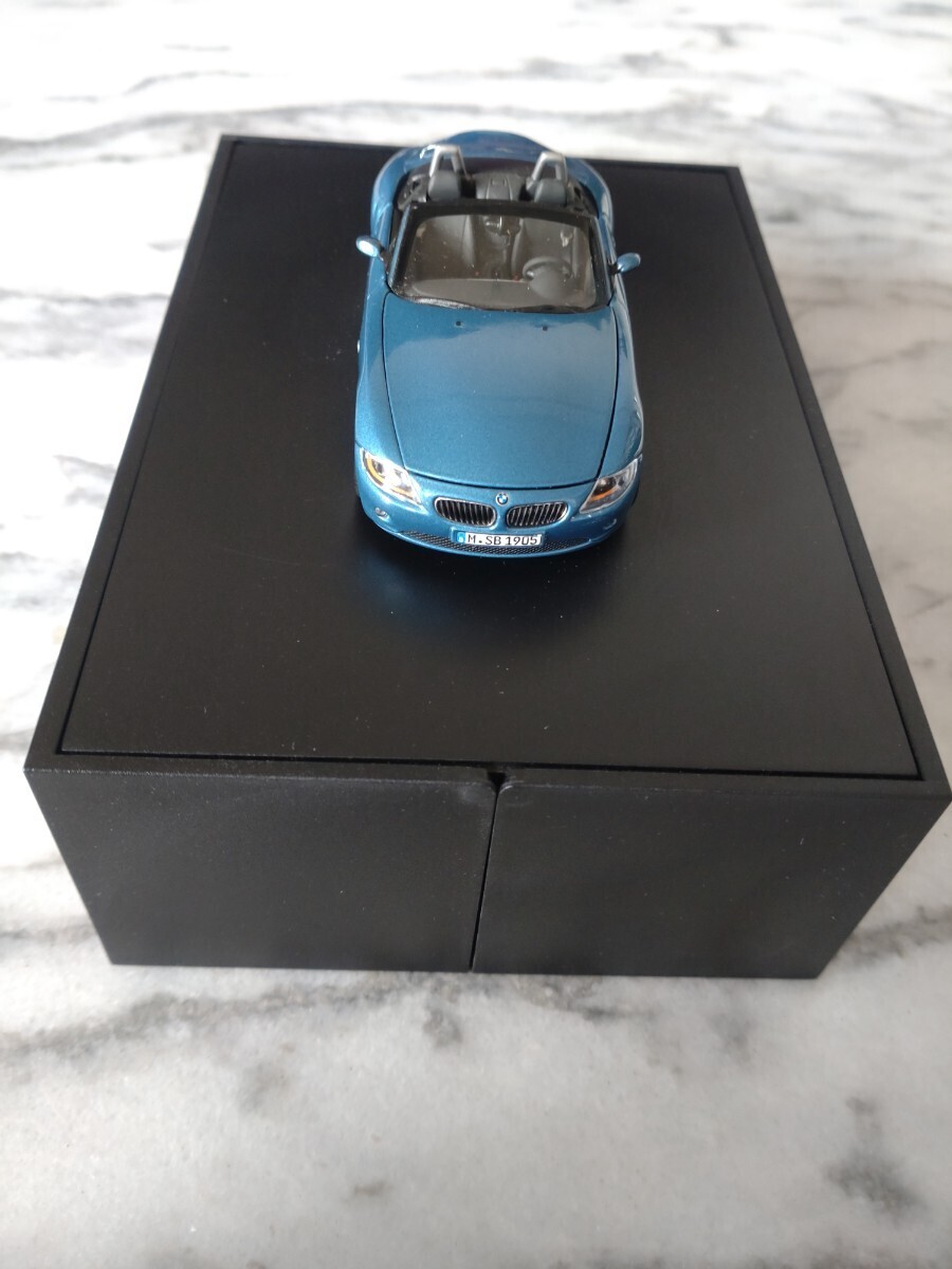 1/43 BMW Z4（E85）モルディブブルー ミニカー 