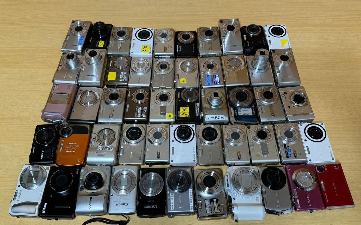 キヤノン、ニコン,ソニー, Gニコン ,クールピクス、オリンパス、カシオ、富士フイルム、ペンタックス コンパクトデジタルカメラ 53個まとめの画像1