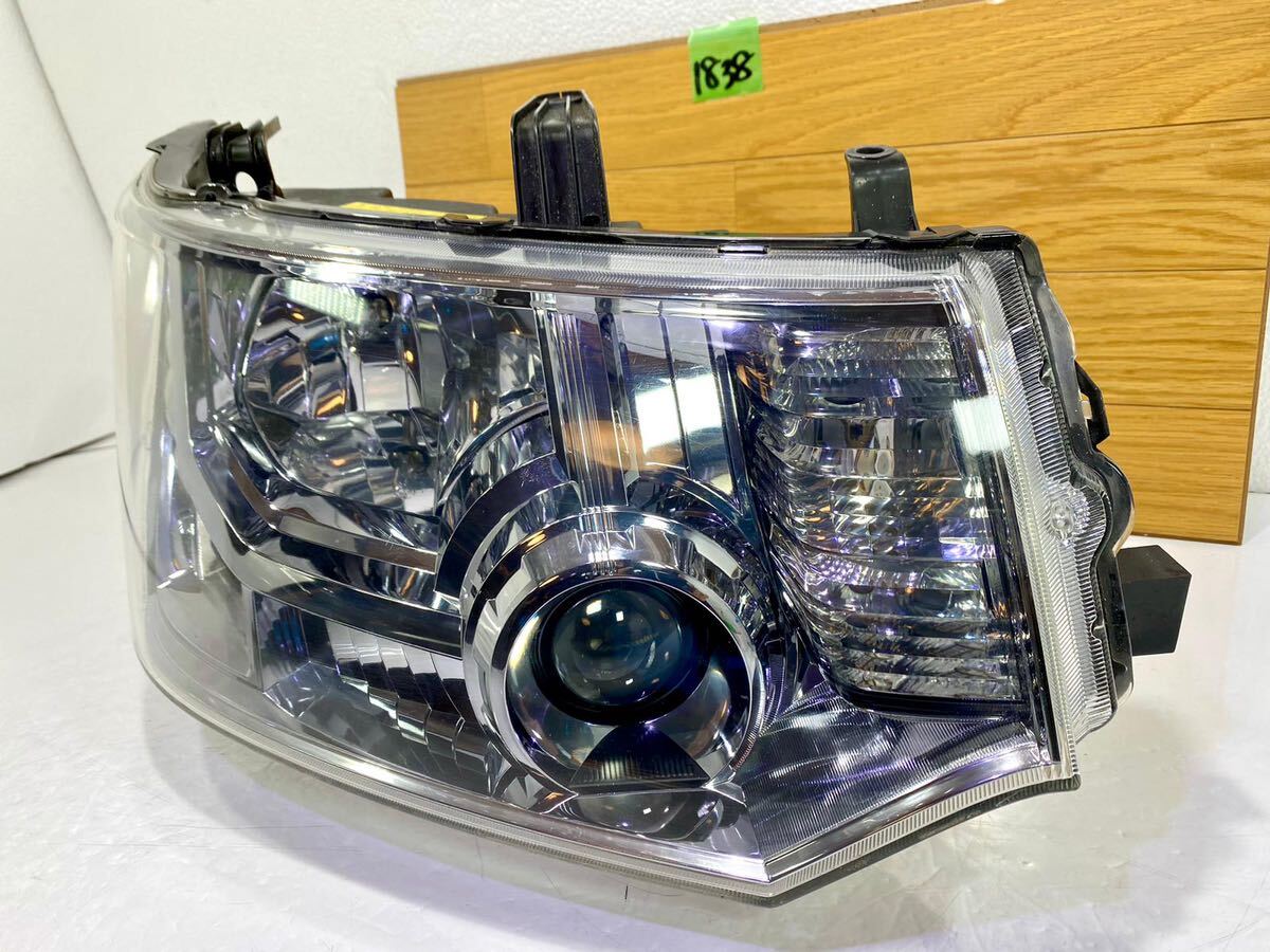 ★迅速★ 三菱デリカ D：5 CV5W CV2W CV4W ヘッドライト 右側 レベ付 KOITO 100-87918 キセノン HID A1182_画像2