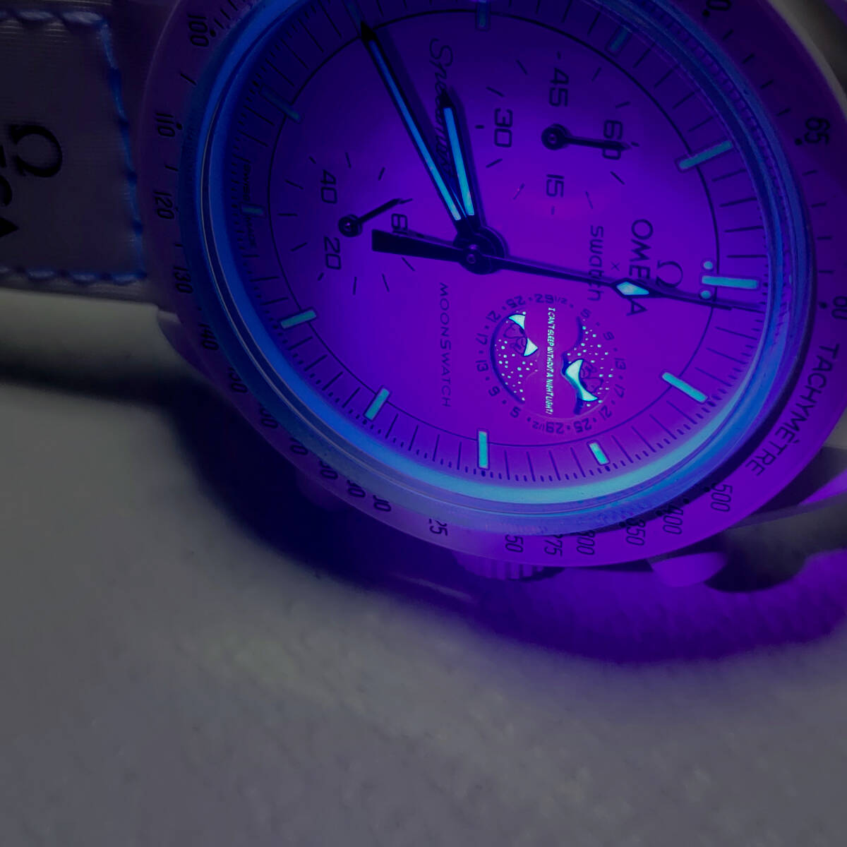 SWATCH ノベルティ ブラックライト (Snoopy x OMEGA x Swatch SWATCH ノベルティ ブラックライト (Snoopy x OMEGA x Swatch