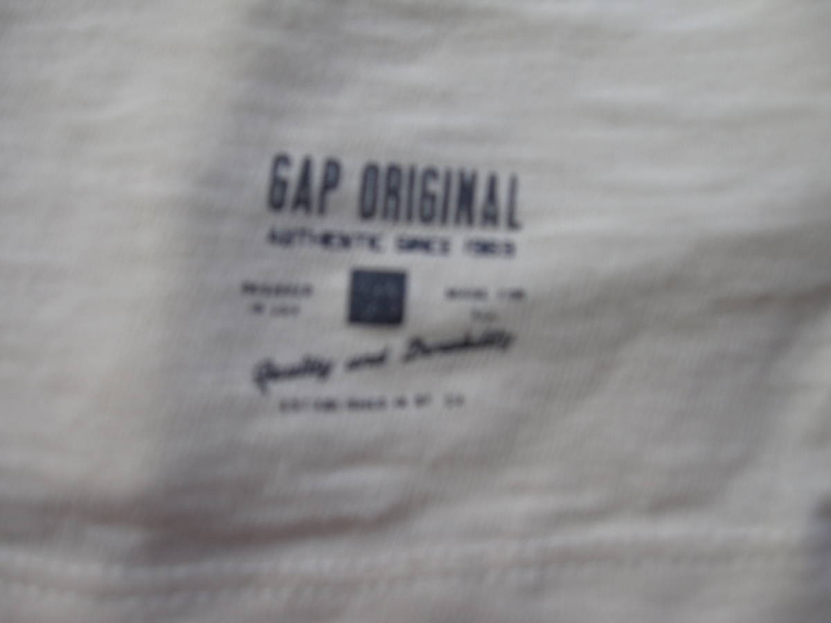 ギャップGAP 子供用半袖Tシャツ　160、メンズS相当　2枚で/ギャップキッズ_前面左下のロゴ