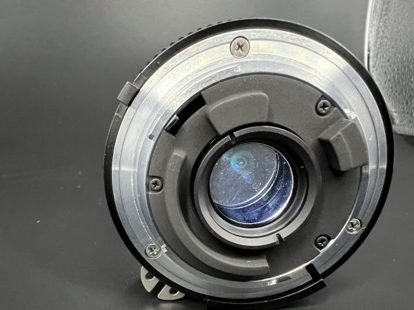 【動作確認済】 Nikon ニコン Ai-s ais Nikkor 28mm f/2.8 Wide Angle MF Lens 2130514_LEDライトで照らした状態