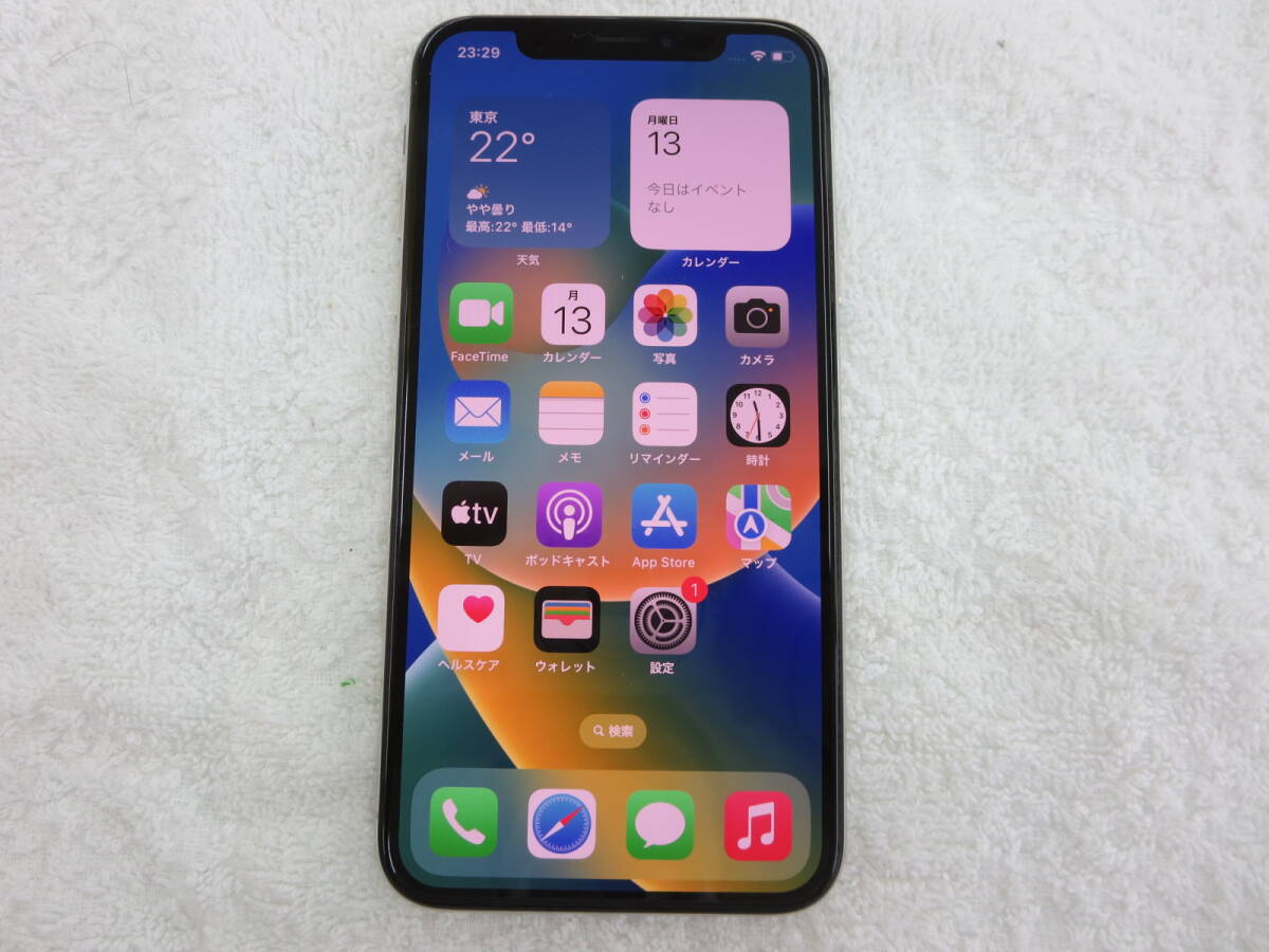 docomo iPhone X 64GB MQAY2J/A バッテリー最大容量68% アクティベーションロック解除済　SIMロックあり_画像2