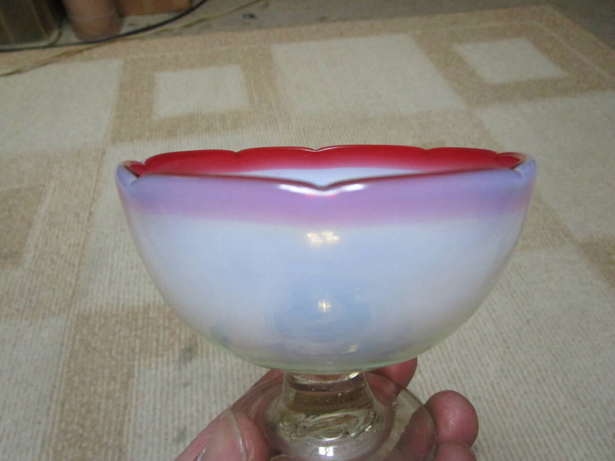 ビンテージレトロアンティーク 和ガラス 吹きガラス 氷コップ1個 無傷 赤白ぼかし直径約10.3cm高さ約8.7cm追加画像有ヤマト着払い発送の画像4