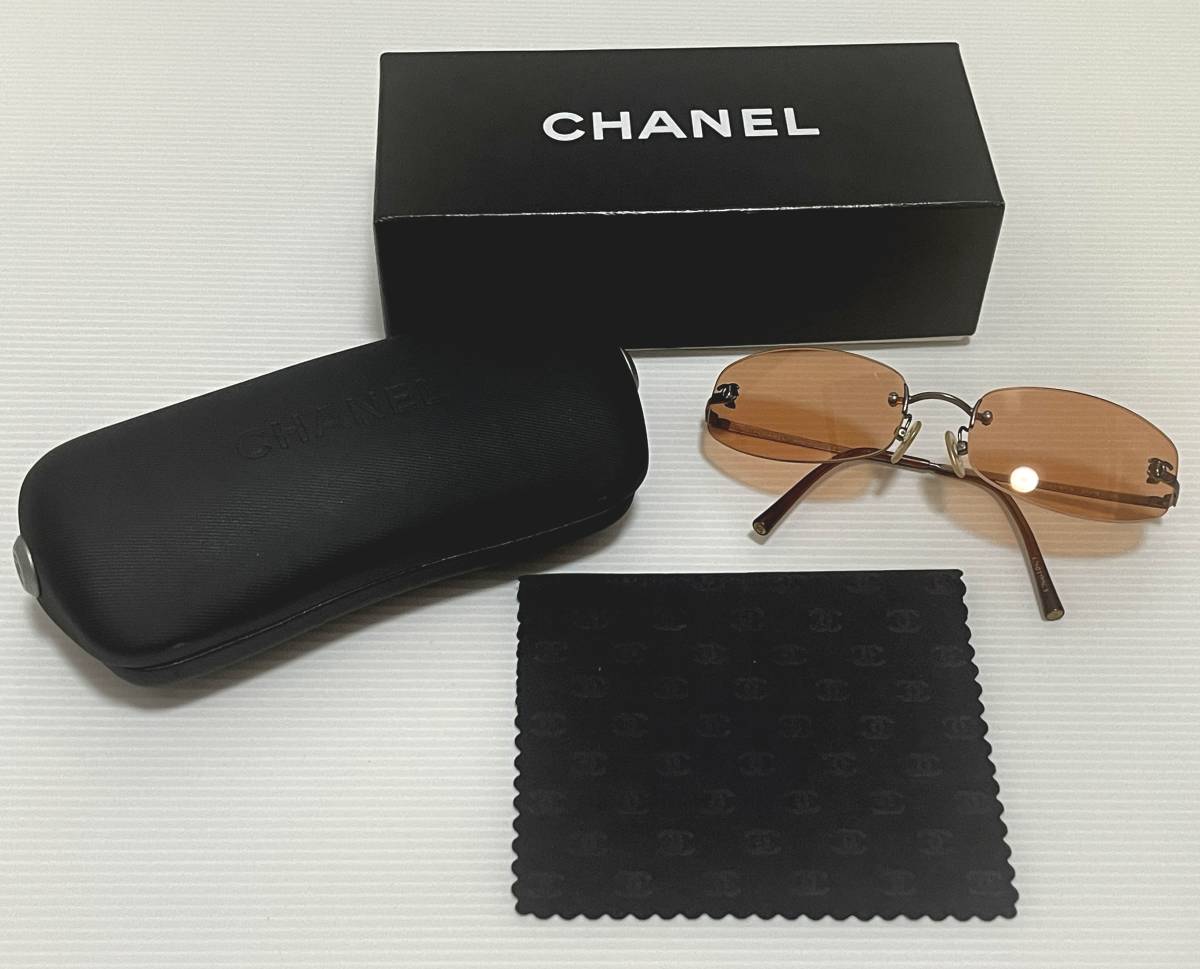 [ price cut ultra rare ]CHANEL Chanel here Mark 4002 c.116/74 57*19 130 here Mark sunglasses glasses Logo glasses ..[ extra attaching ]