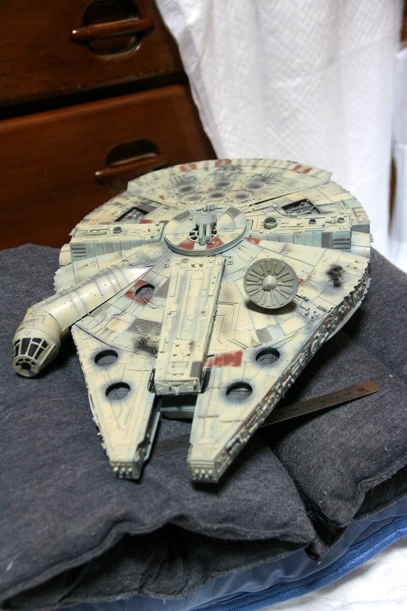  millenium Falcon full scratch final product total length approximately 40cm