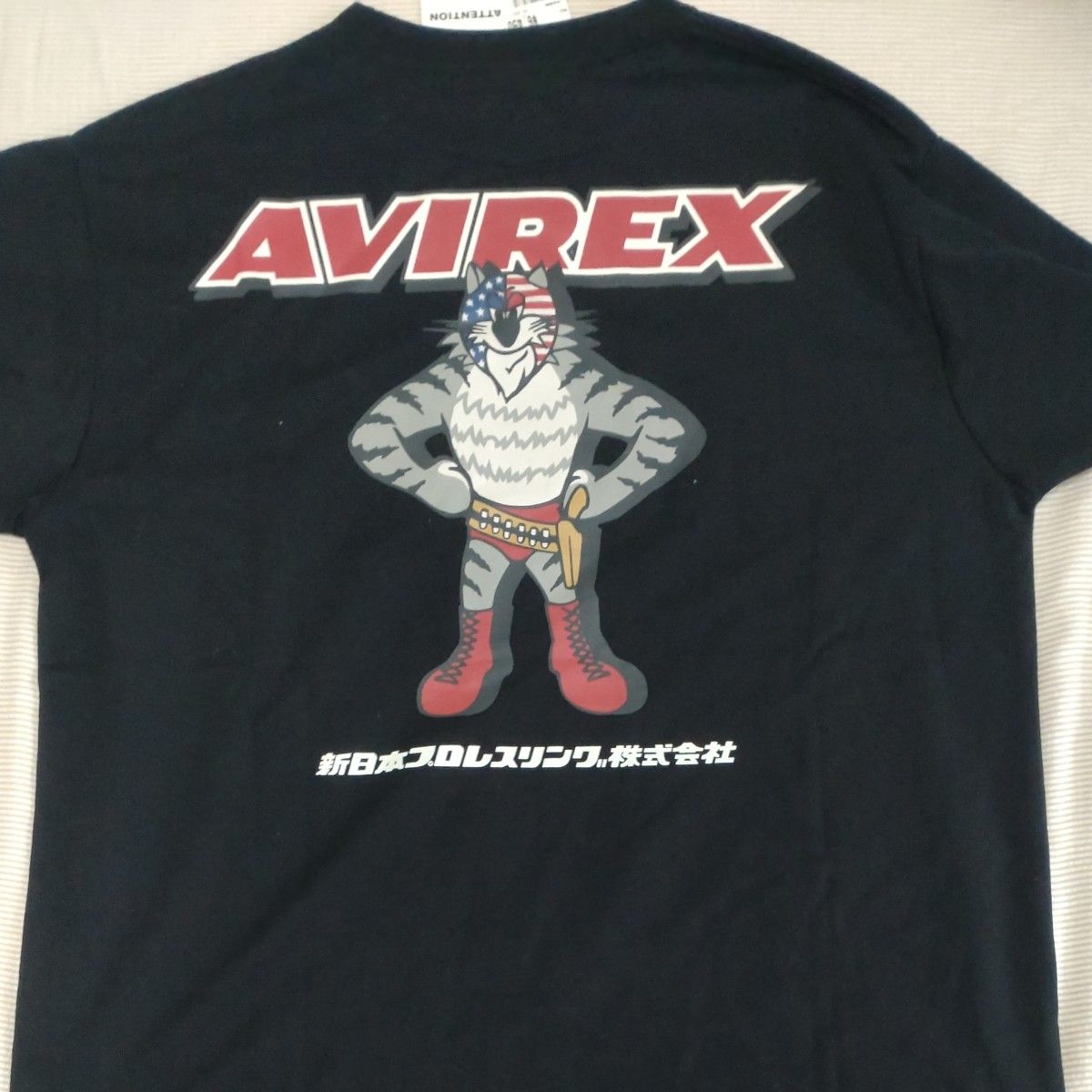 [新品・未使用] 新日本プロレス × AVIREX 半袖 マスクマン Tシャツ メンズ Lサイズ 黒
