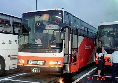 【 バス写真 Lサイズ 】 東京空港交通 ■ １０ ■ 品川22か5053_画像1