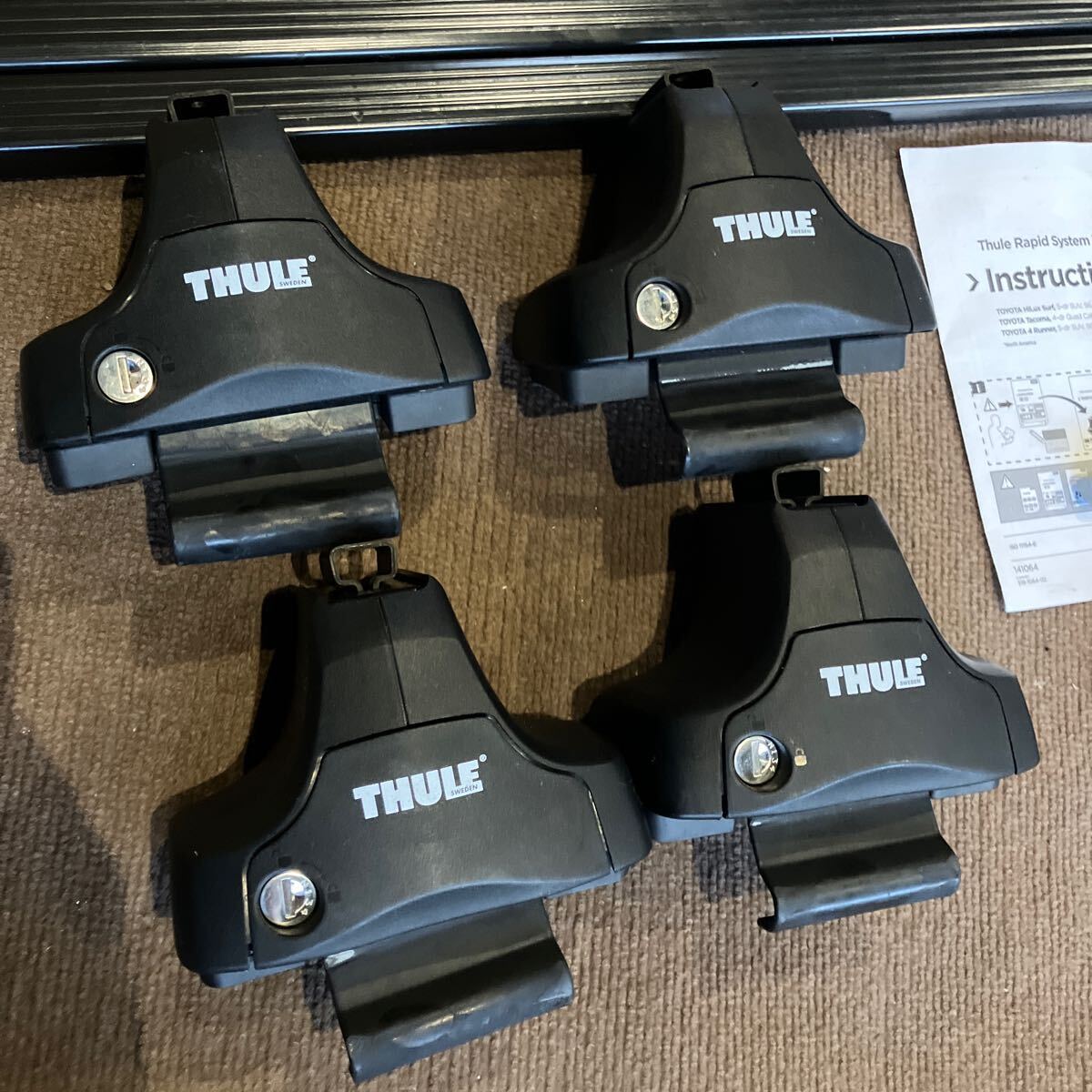 THULE トヨタ ハイラックスサーフ185G 185W キャリアベースセット(フット754 +バー7122+キット1064) ルーフレール無車 TOYOTA HiLux Surf_画像2