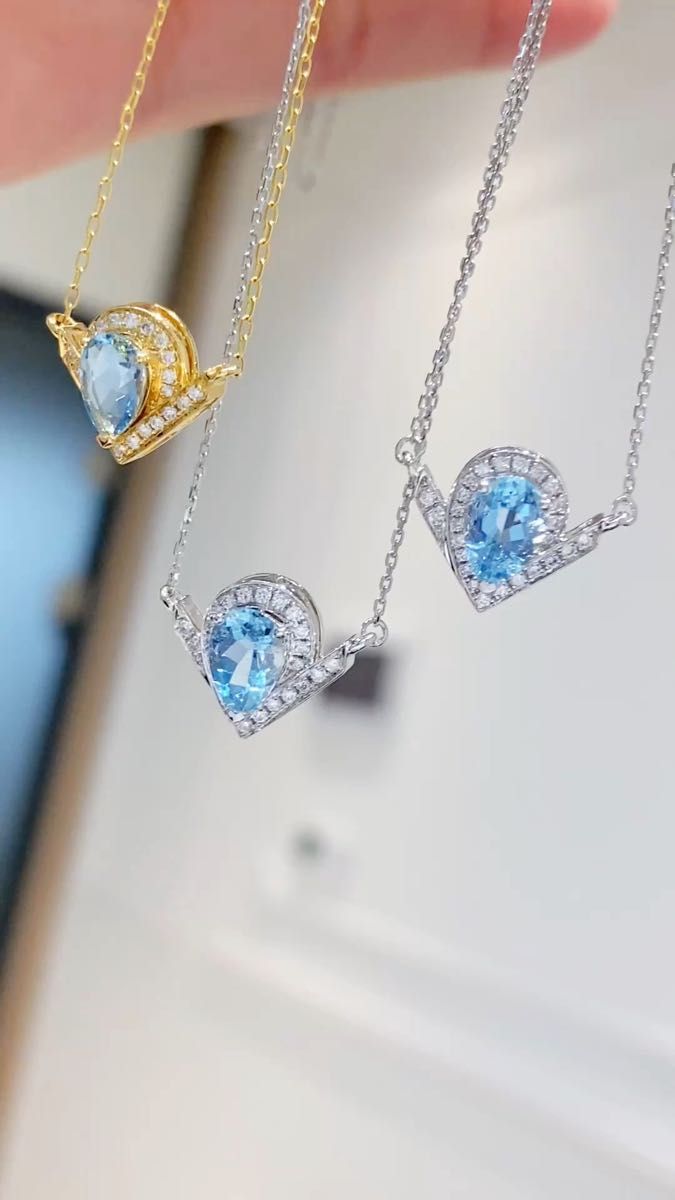 K18 天然　ダイヤモンド　サンタマリアアクアマリン　ネックレス　ピアス　18金　高貴　優雅
