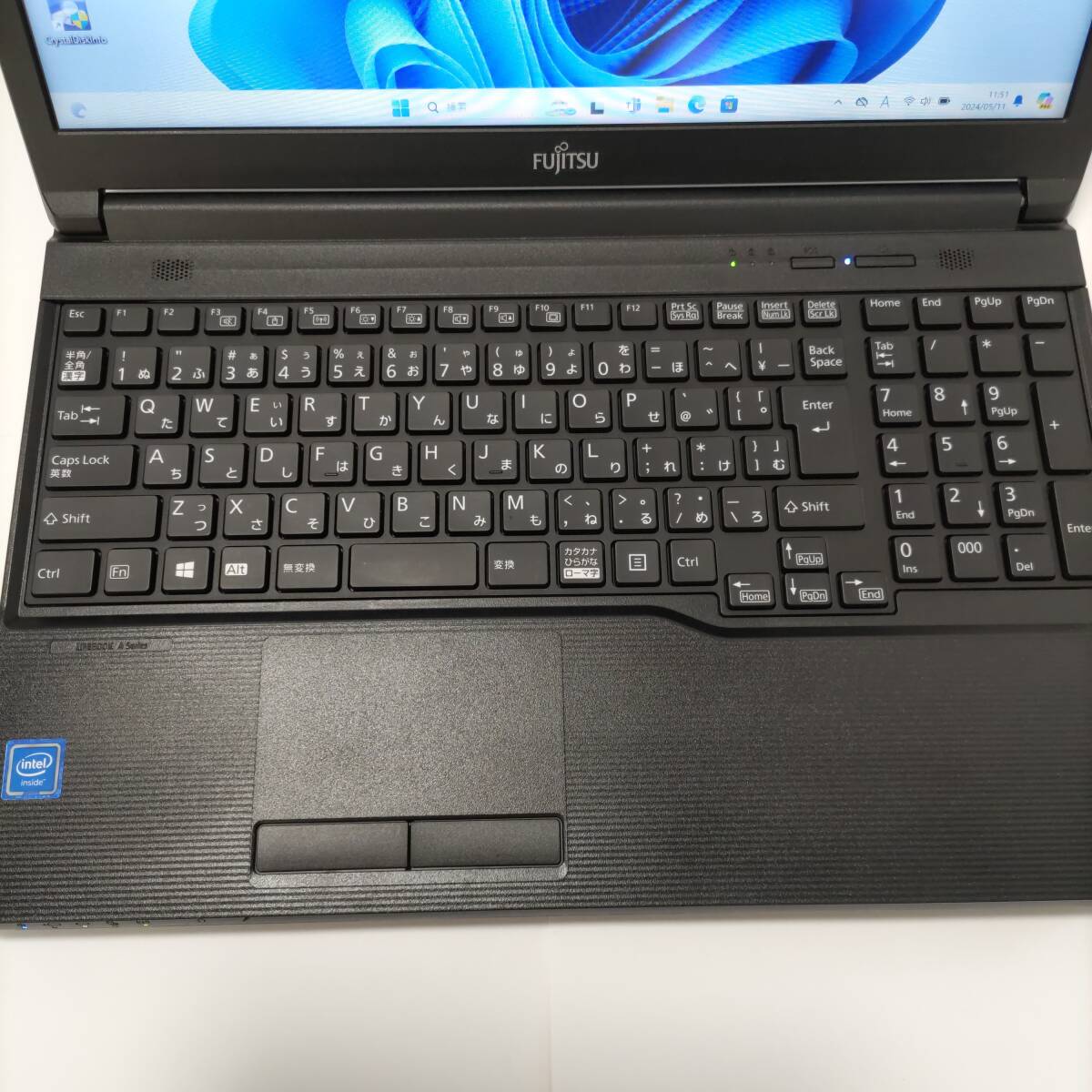 第10世代 富士通 LIFEBOOK A5510/D SSD256G/メモリ８G/WiFi6 状態良し_画像2