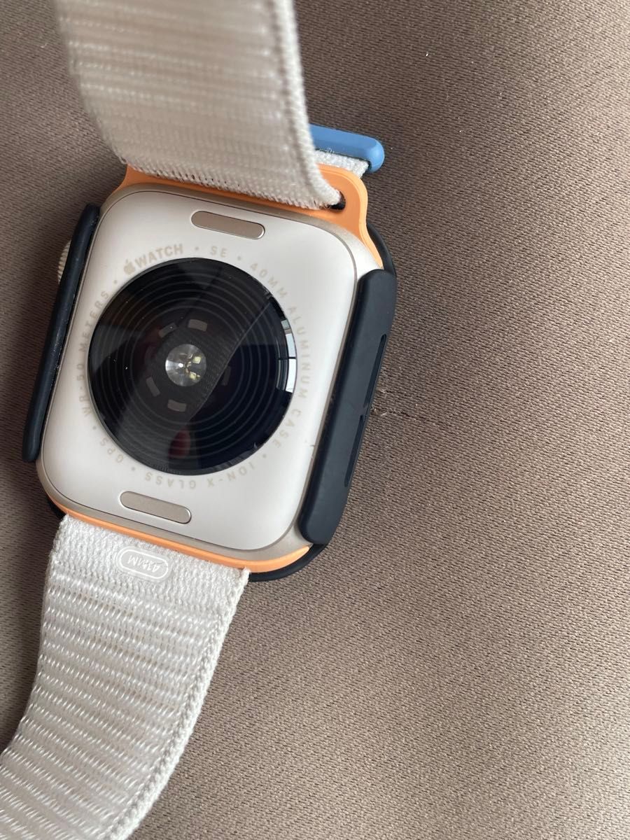 【中古 良い】Apple Watch SE 第2世代 GPSモデル 40mm MR9W3J/A スターライトスポーツループ