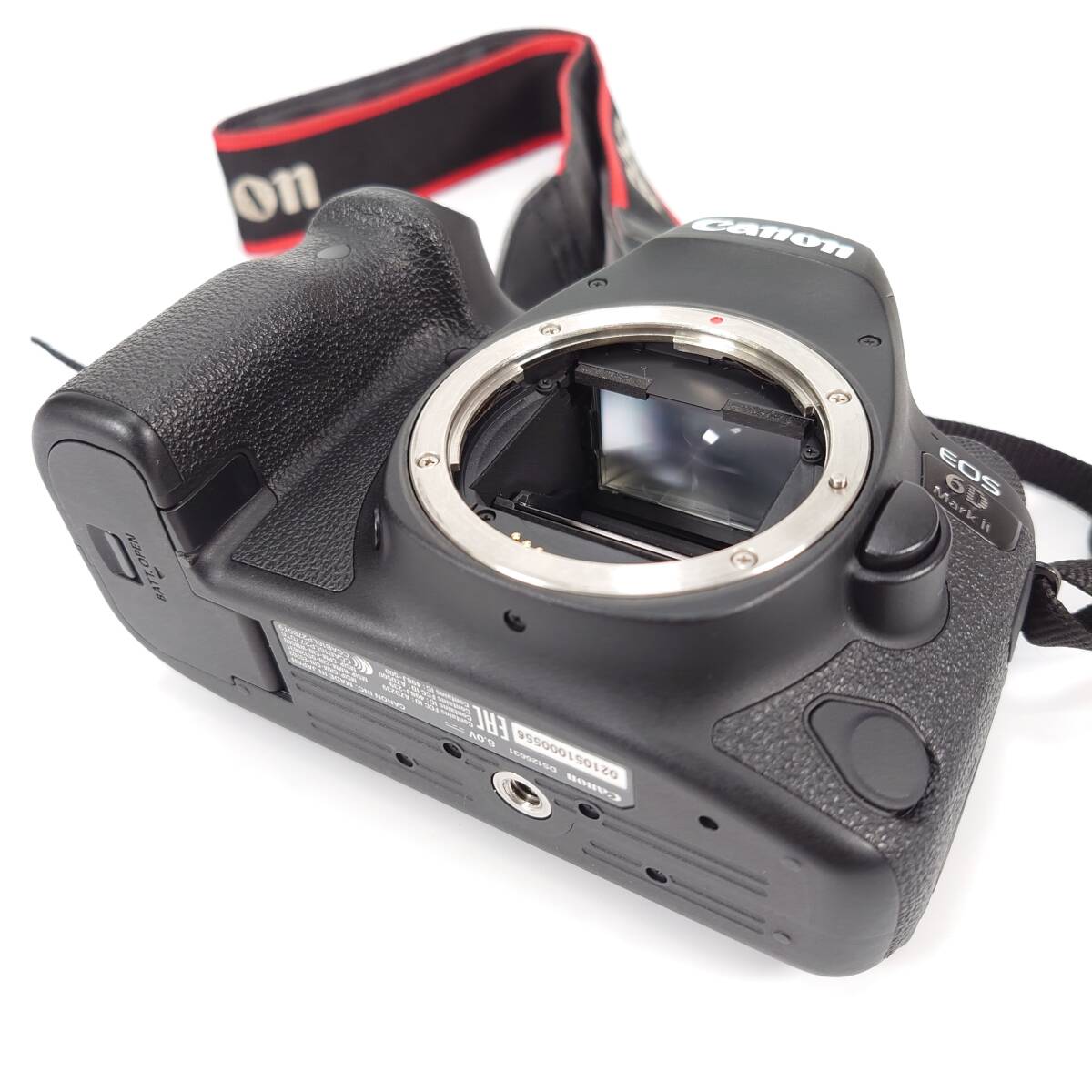美品 バッテリー4本付き Canon EOS 6D MarkII 2 ボディ デジタル一眼レフカメラ フルサイズ キヤノン_画像4