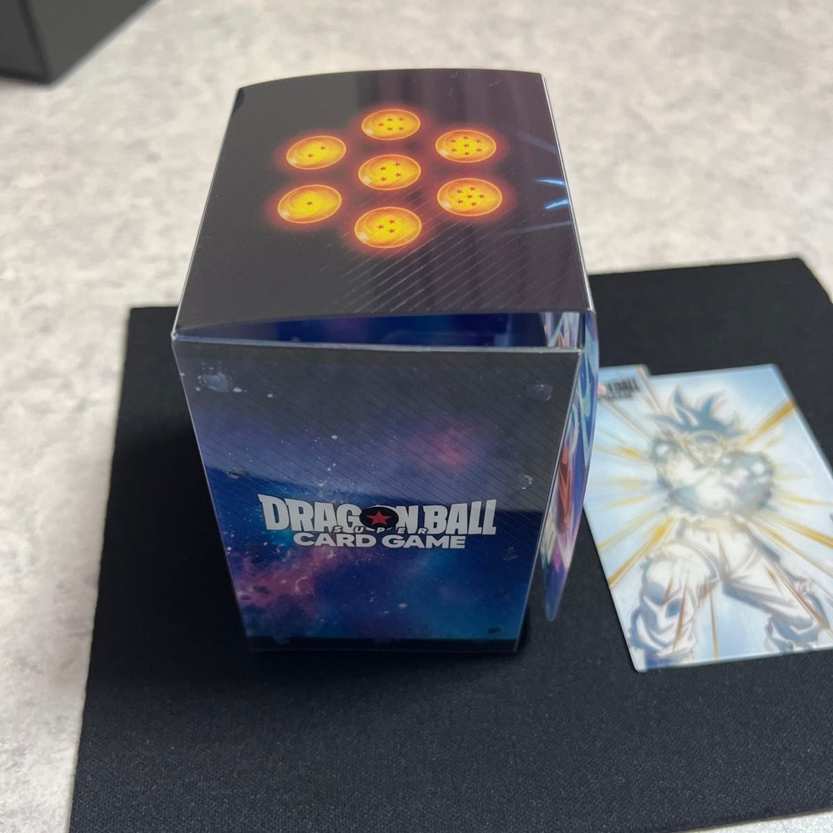 ドラゴンボール フュージョンワールド 孫悟空 デッキケースと ドラゴンボール フュージョンワールド 孫悟空 デッキケースと