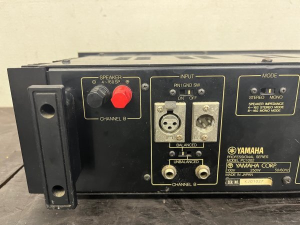 完動品 YAMAHA PC1002 PROFESSIONAL SERIES 3Uサイズ パワーアンプ PA機材 音響機材の画像6