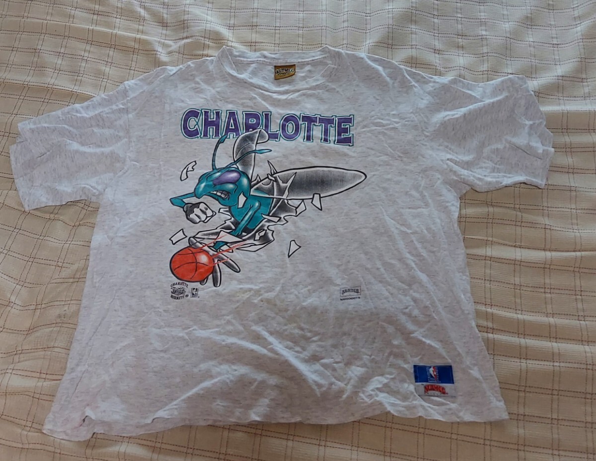 XL/古着 半袖 ビンテージ Tシャツ 90s NBA シャーロットホーネッツ ヒューゴ バスケットの画像1