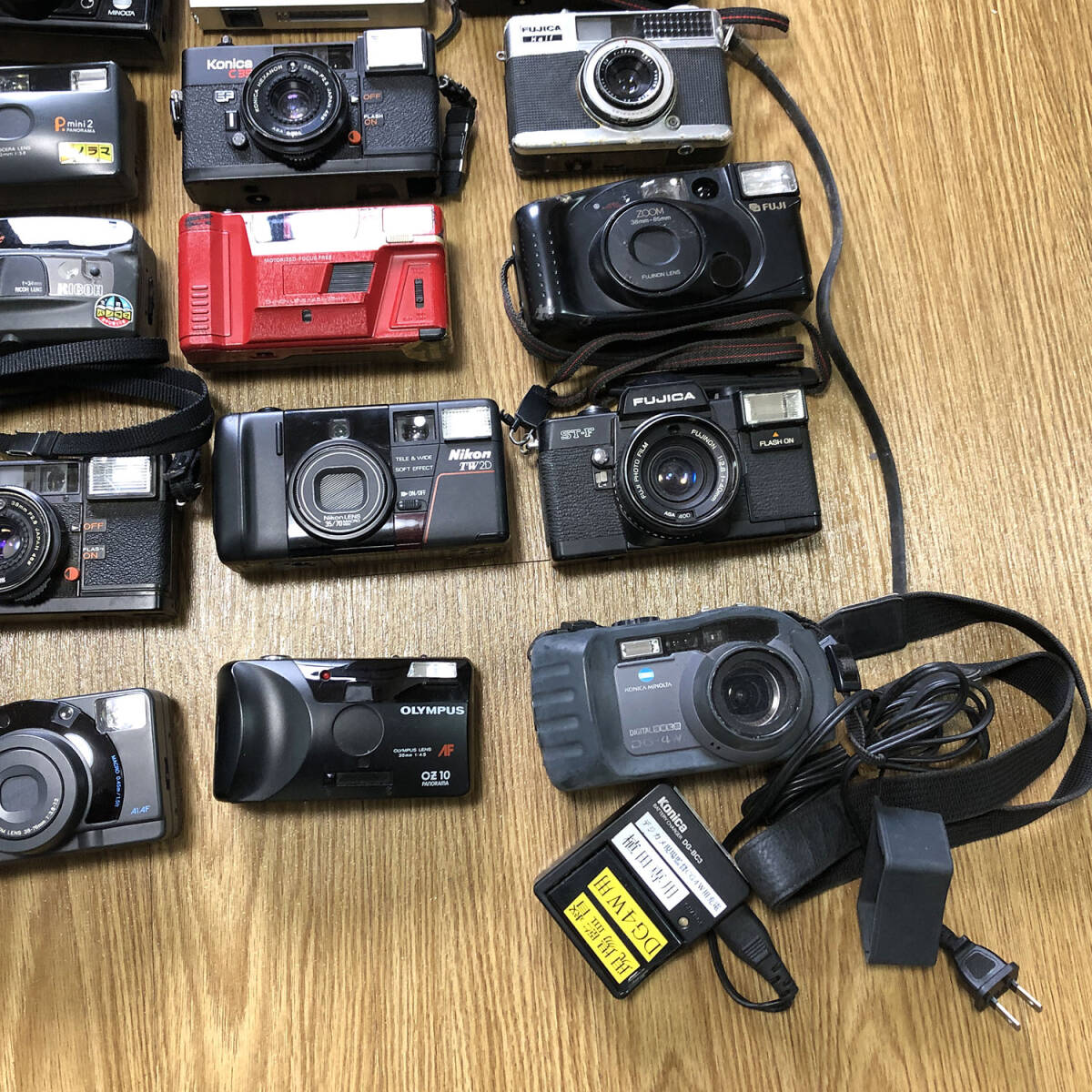 コンパクトカメラ フィルムカメラ 大量まとめセット FUJICA PENTAX Konica Nikon OLYMPUS MINOLTA YASHICA _画像10