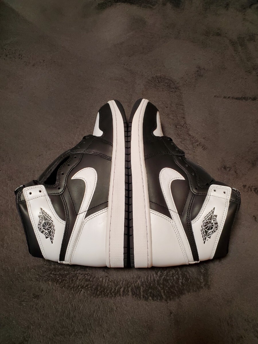 定価以下新品未使用NIKEエアジョーダン1レトロハイOGリバース 定価以下新品未使用NIKEエアジョーダン1レトロハイOGリバース