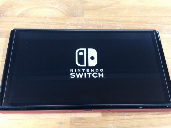 【美品】 Nintendo Switch 有機ELモデル 本体 マリオレッド ニンテンドースイッチ 任天堂 動作良好品【送料無料】_画像4
