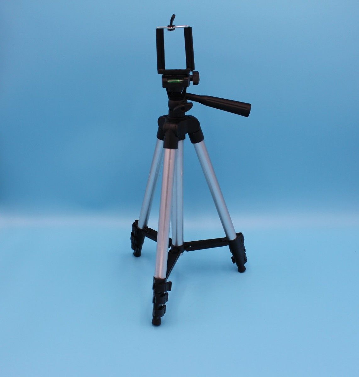 三脚カメラ、スマホ共用アルミ製 可変4段Max102cm3Way自由雲台 水準器付き 一眼レフ角度調整付き コンパクトカメラ デジ