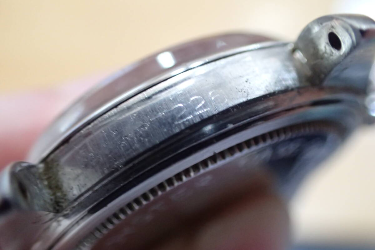 正規 希少◆チュードル/TUDOR オイスター デカバラ ◆ クサビ型インデックス Ref.7934 リベットブレス付き 手巻きアンティーク腕時計の画像4
