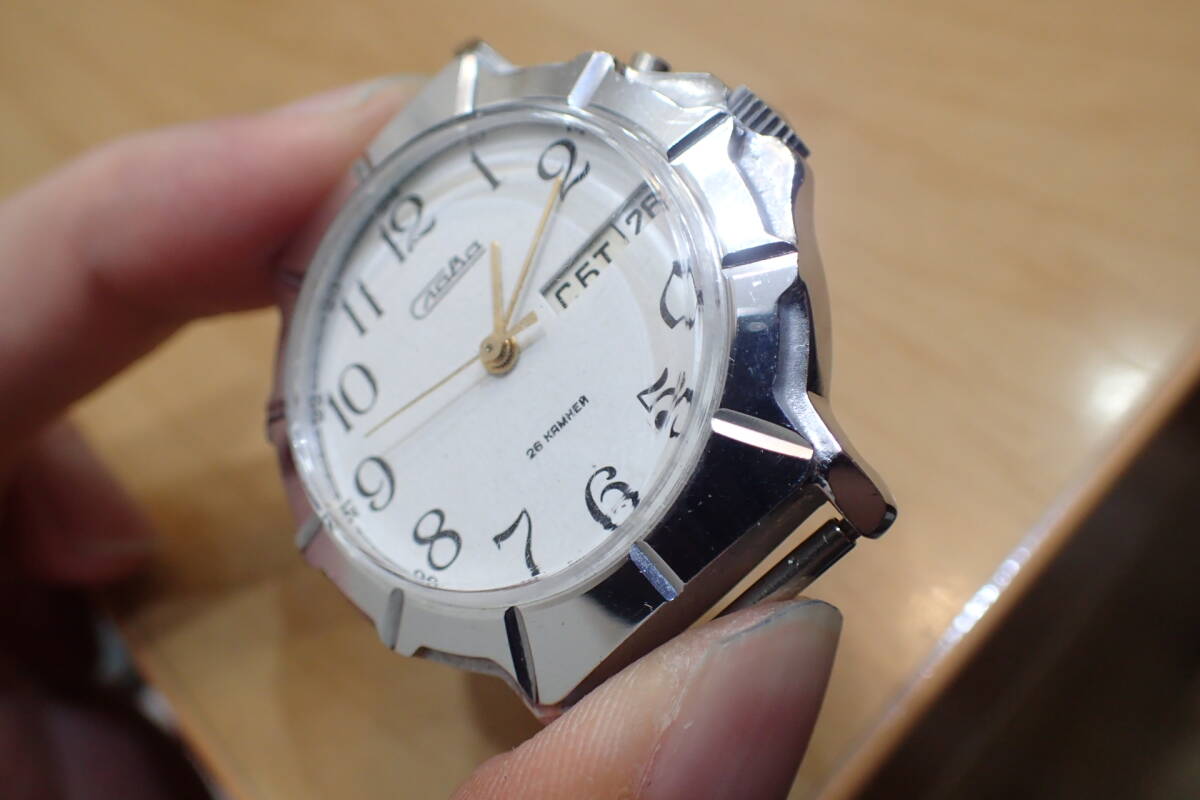 時計店在庫 ソ連製 ◆ デイトクイックチェンジ機能付き 変わりケース 手巻きアンティーク腕時計の画像8