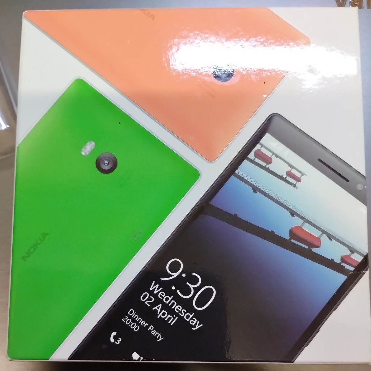 NOKIA LUMIA ９３０ オレンジの画像1